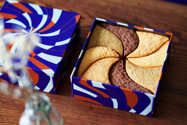 架空のパティスリー「しろいし洋菓子店」